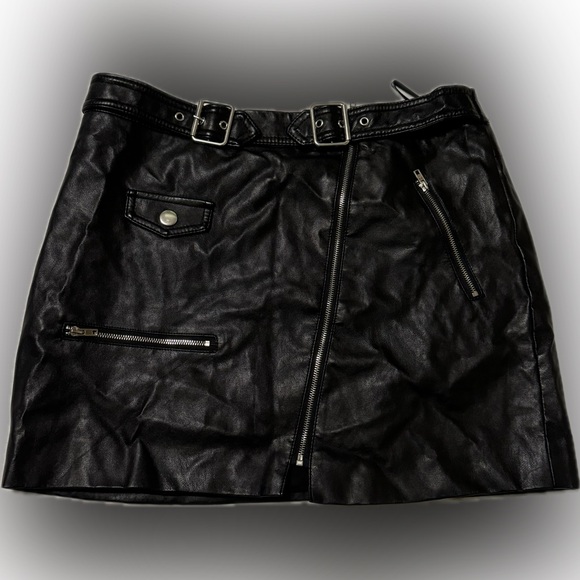 Leather skirt - Picture 1 of 3